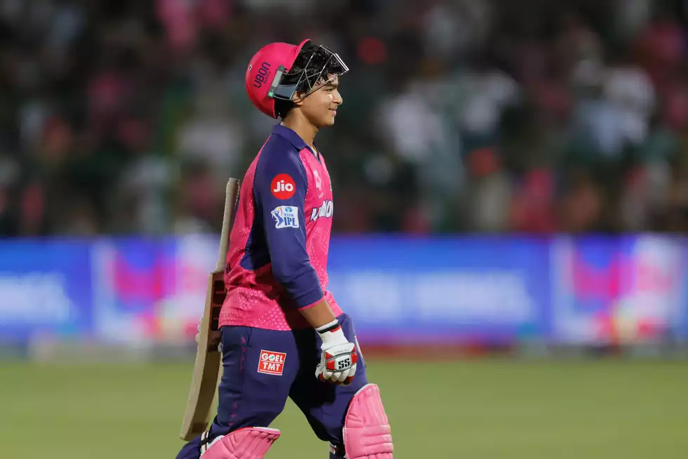 सुर्यवंशी ने अपनी बेहतरीन बल्लेबाज़ी IPL में इतिहास रच दिया 6 vaibhav suryavanshi सुर्यवंशी ने अपनी बेहतरीन बल्लेबाज़ी IPL में इतिहास रच दिया