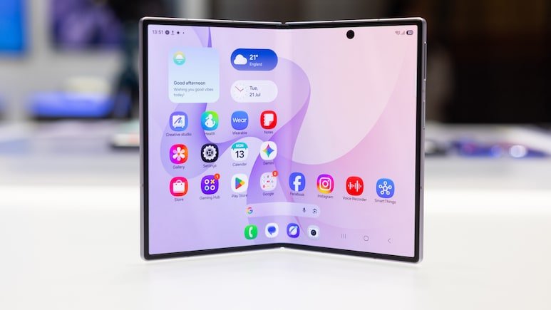 Apple Foldable iPhone लॉन्च इवेंट की प्रतीकात्मक तस्वीर